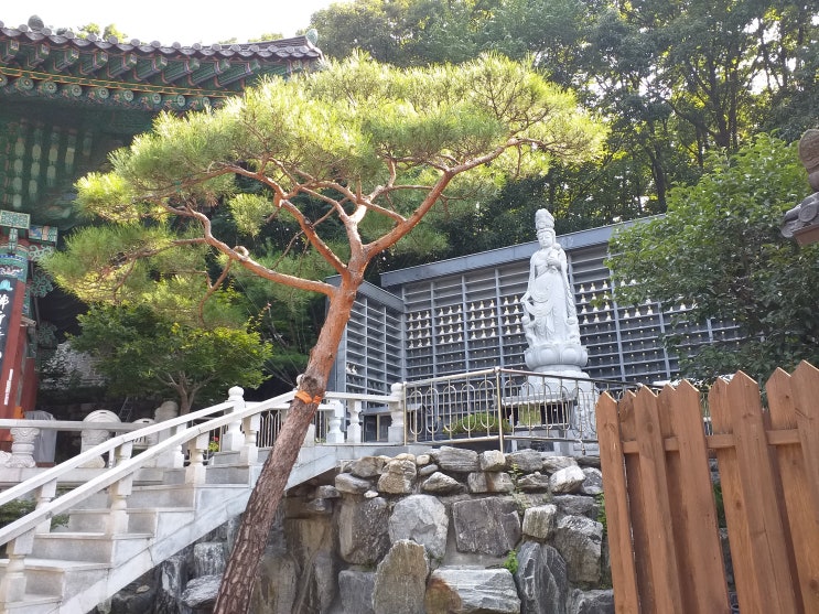  북한산 국립공원에 있는 도봉산 사찰. 광륜사(光輪寺)