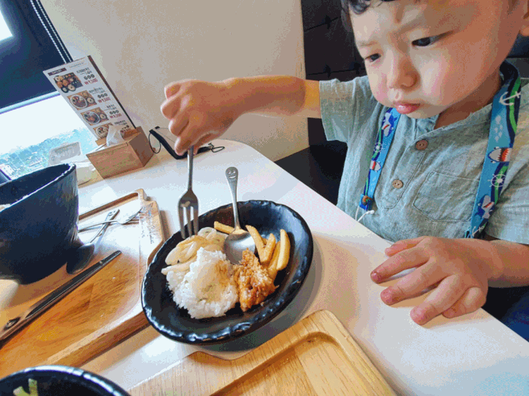  제주 돈까스 맛집 '쑝쑝' 영수증은 더치앤빈에서 커피를 준다.