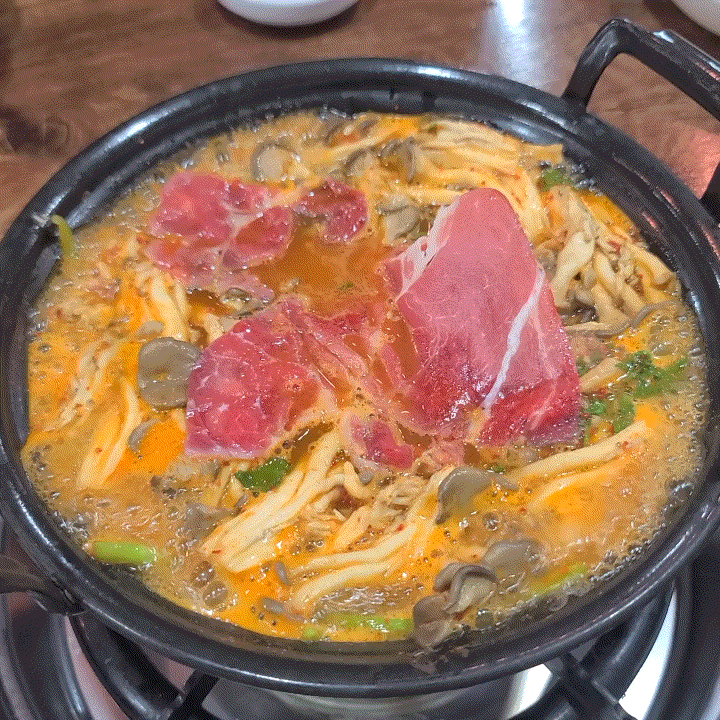 보라매공원맛집등촌샤브칼국수 <버섯매운칼국수> 가성비맛집!!
