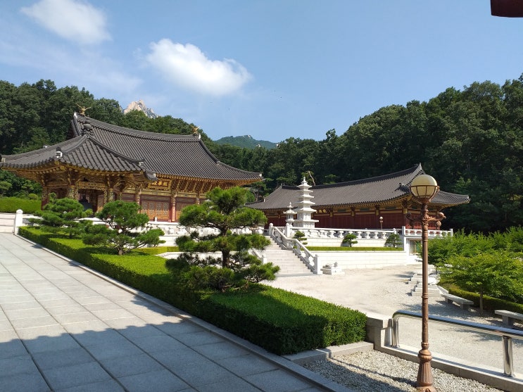  미륵불을 모시는 도봉산의 사찰. 능원사(能圓寺)