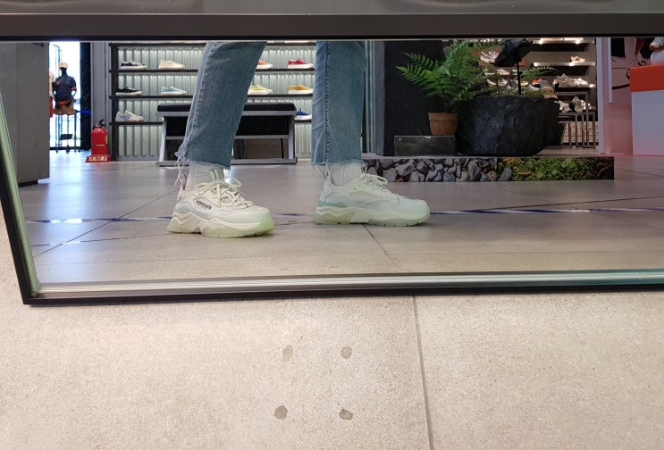  디스커버리 v2cool 민트 샀는데 너무 예뻐요ㅎㅎ