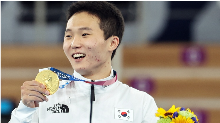 '양학선 키즈'에서 '도마황제'로…신재환, 9년만의 도마 金 - 남혜경 정치학박사/前남양주시....