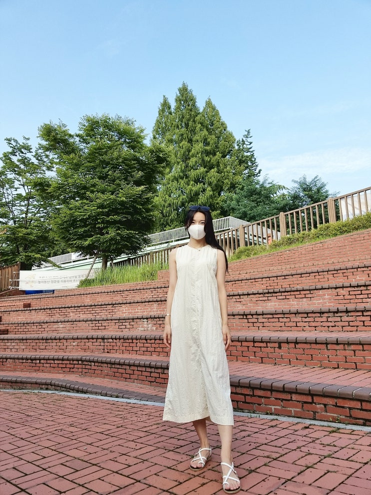 20대여성쇼핑몰 위드블룸 매력적인 뒤태의 등파인원피스 20대여성쇼핑몰 위드블룸 매력적인 뒤태의 등파인원피스