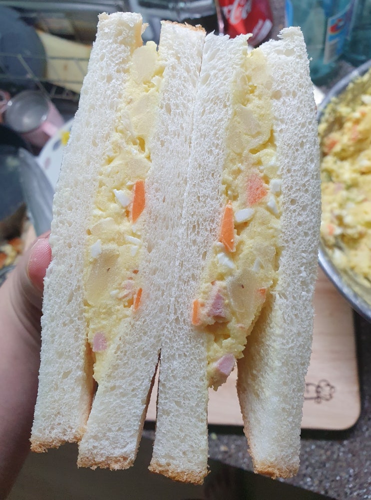 애그감자샐러드 샌드위치.... 대용량 내가 왜 이 짓을 했을까? 그래도 감자는 다 먹었다ㅋㅋ 애그감자샐러드 샌드위치.... 대용량 내가 왜 이 짓을 했을까? 그래도 감자는 다 먹었다ㅋㅋ