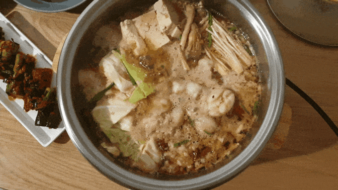 후쿠오카의맛을 그대로 가져온 대창전골 맛집입니다::못골낙곱새