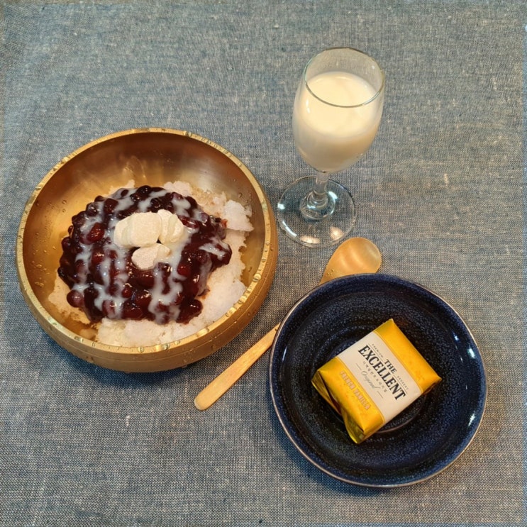더운 여름 빙수 만들기 : 간단한 팥빙수 재료.엑설런트 아이스크림 / 여름에는 시원한 팥빙수 / 홈메이드 빙수 / 여름밤 디저트 더운 여름 빙수 만들기 : 간단한 팥빙수 재료.엑설런트 아이스크림 / 여름에는 시원한 팥빙수 / 홈메이드 빙수 / 여름밤 디저트