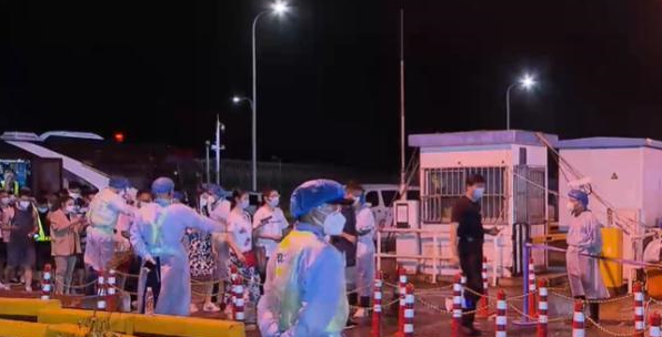 상하이 푸둥공항에서 코로나19 확진자 발생 상하이 푸둥공항에서 코로나19 확진자 발생