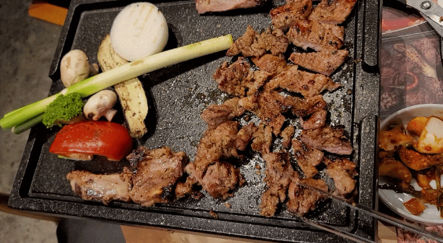  청계산입구역 맛집 부안애서에서 친절함과 자연을 맛보다