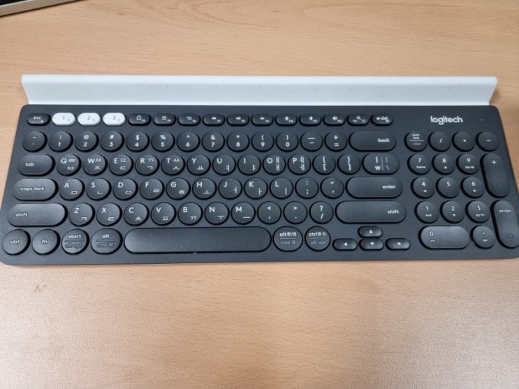  로지텍 K780 키보드