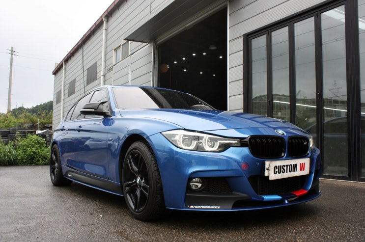  BMW 330i 휠 상처 수리 후 블랙유광 휠도색