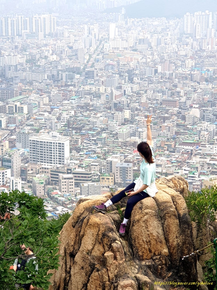  한강 뷰가 멋진 아차산과 시티뷰가 멋진 용마산