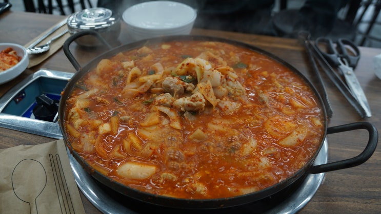  부산 사상시외버스터미널 돼지찌개 / 밀양 돼지찌개