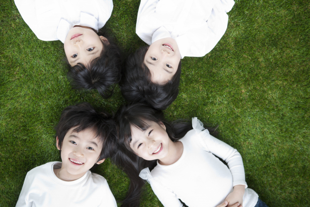20대도 저렴하게 가입··· 쑥쑥 크는 '어린이 보험' 20대도 저렴하게 가입··· 쑥쑥 크는 '어린이 보험'