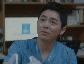 슬기로운 의사생활 시즌2 이익준 머리 / 짤 / 조정석 거미 아기 / 좋아좋아