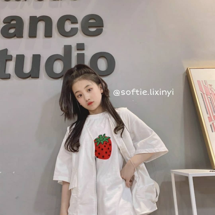 Xiaodou Miaoer / Lixinyi * 어썸 하은이만큼 눈길이 가는, 춤 잘추는 상하이 소녀 Xiaodou Miaoer / Lixinyi * 어썸 하은이만큼 눈길이 가는, 춤 잘추는 상하이 소녀