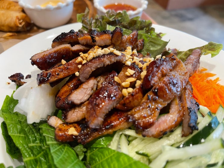 [고양 일산동구] 야외 정원이 있는 풍산역 밤리단길 베트남 식당 :: '재이 식당' (쌀국수 / 분보싸오)