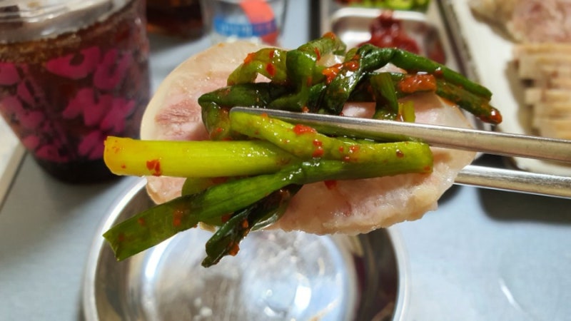 종가집 알싸하고 깊은맛 파김치 고기와 먹어도 내입맛에 딱인.. 비비고 파김치와도 비교해 ....