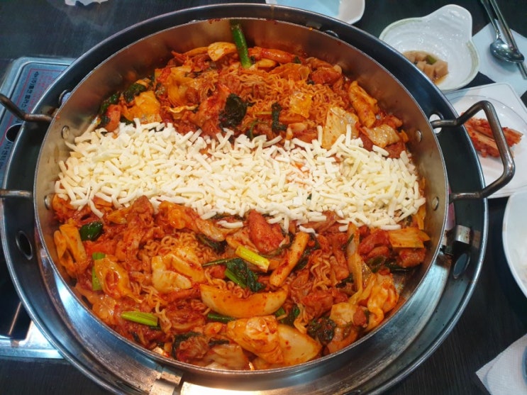  강남 치즈 닭갈비 맛집! 푸딩케이크 까지~
