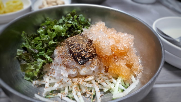  50년 전통의 경주 현지인도 좋아하는 맛집, 포항물회
