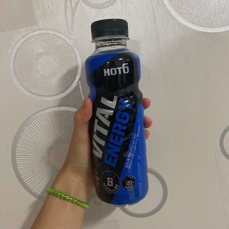  최강 에너지가 필요할 땐 핫식스 카페인워터 바이탈에너지&무브업에너지