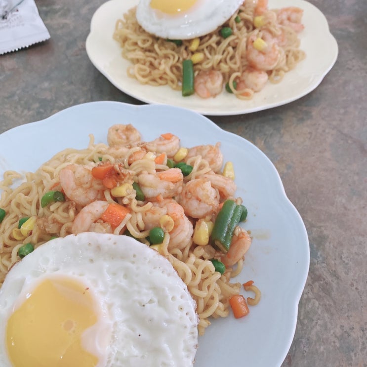  처음 먹어본 미고랭라면 mi goreng . 하이면 가쓰오우동  / 토론토일상