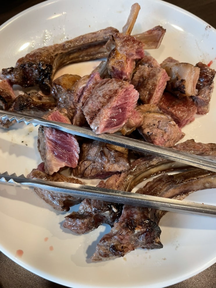  [내돈내산] 건대입구 양꼬치골목 양꼬치 맛집 홍매반점!! 양꼬치집 술 조합 추천