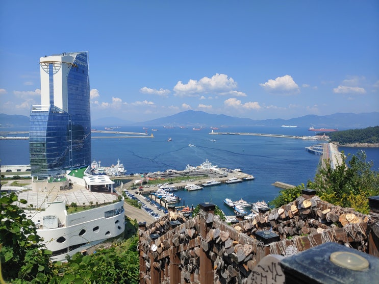 전라남도 여수여행 (돌산공원과 자산공원을 연결하고 있는 여수 해상케이블카) 전라남도 여수여행 (돌산공원과 자산공원을 연결하고 있는 여수 해상케이블카)
