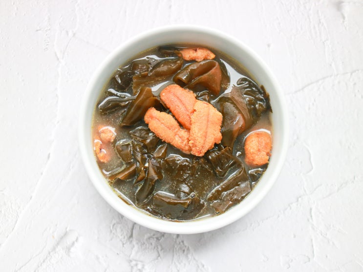  8월 제철 해산물 성게 미역국 레시피 우니 요리 보라 성게알 손질 먹는법, 미역 불리는 시간 멸치액젓 미역국간 맞추기