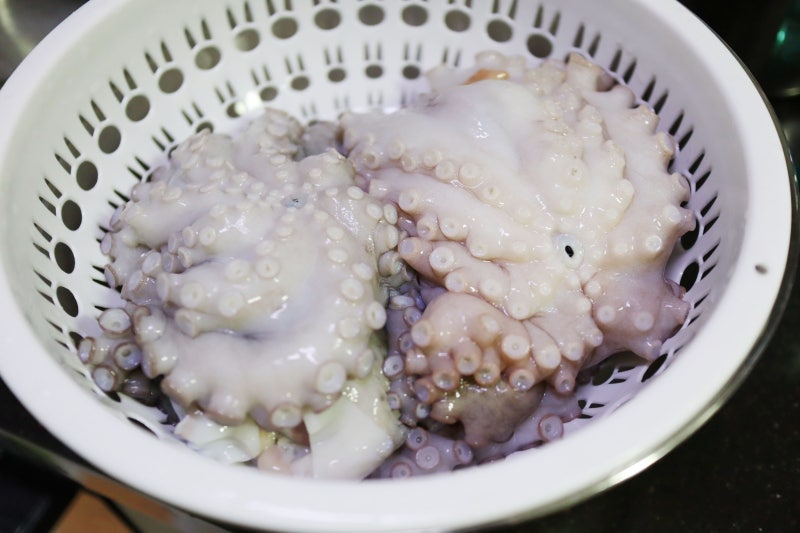 문어 삶는법 문어손질, 씻는법 문어숙회 만들기 자세하게 : 네이버 블로그