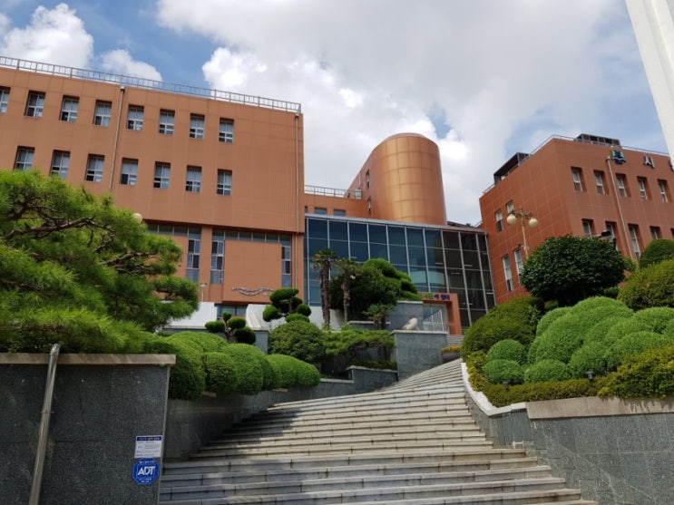 대한민국 공공도서관 효시 부산시민도서관/복합독서문화공간 부산도서관/ 최고피서지