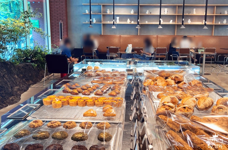  [강남역 빵 맛집]빵이 맛있는 인포메이션 카페(샌드위치, 깜빠뉴)