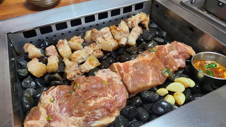 함덕맛집 초원흑돼지 조약돌에 구워먹는 오겹살맛집 함덕맛집 초원흑돼지 조약돌에 구워먹는 오겹살맛집
