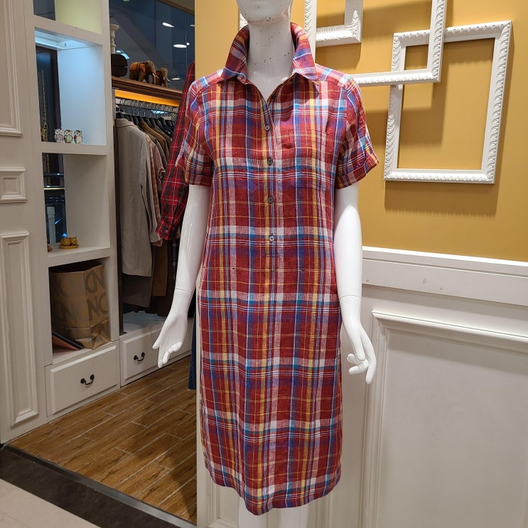 인기 급상승인 BCBG 비씨비지 가격파괴!! 여름신상품!! 여름 마100% 체크 반단추 H라인 반팔 원피스 추천합니다 인기 급상승인 BCBG 비씨비지 가격파괴!! 여름신상품!! 여름 마100% 체크 반단추 H라인 반팔 원피스 추천합니다