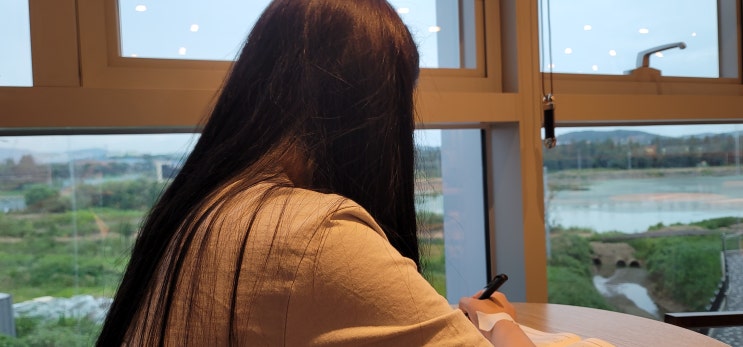  천안 성성동 공부카페:: 탐앤탐스 업성호수점