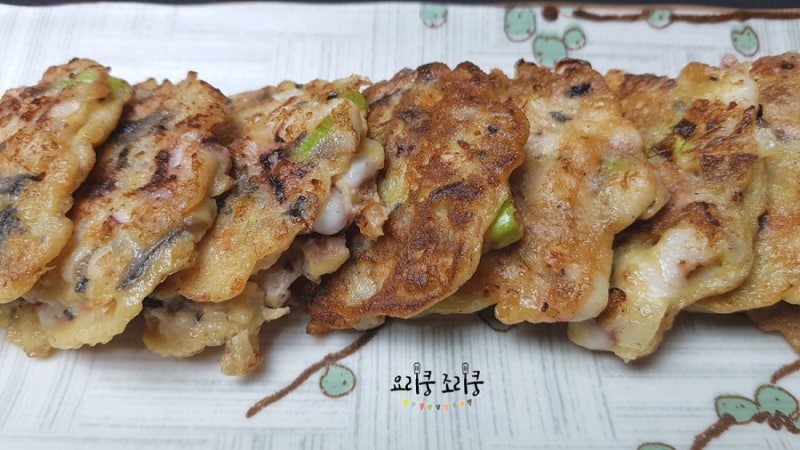 오징어 넣고 해물동그랑땡 만들기(씹히는 식감으로 반죽하는 방법)