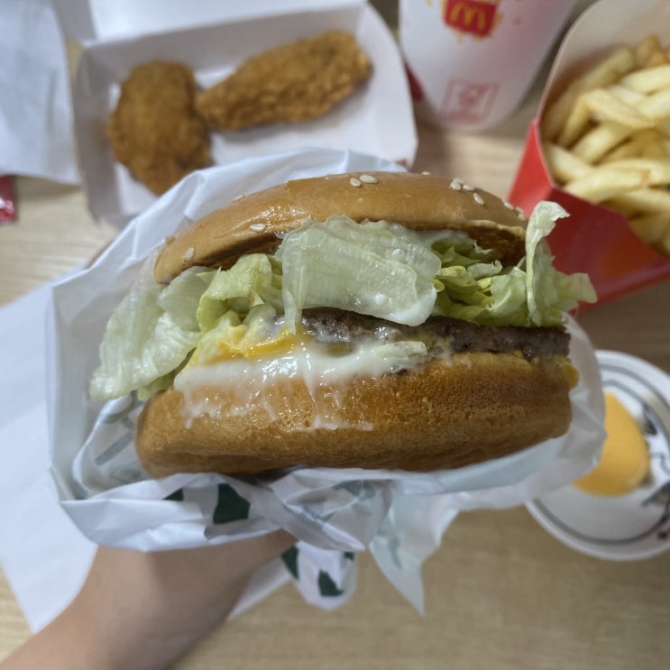  달달한 마늘 맛! 맥도날드 창녕갈릭버거
