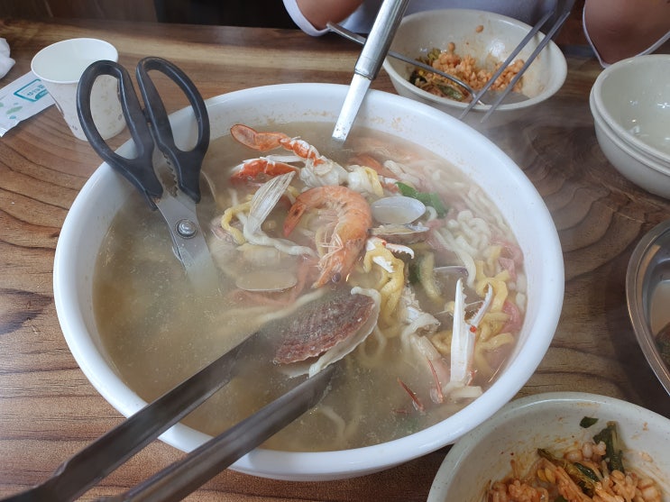  대부도에 위치한 해물칼국수가 맛있었던 옛날보리밥삼색칼국수 집