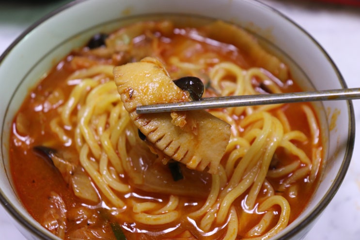  홍콩반점 배달 짬뽕 멘보샤 후기
