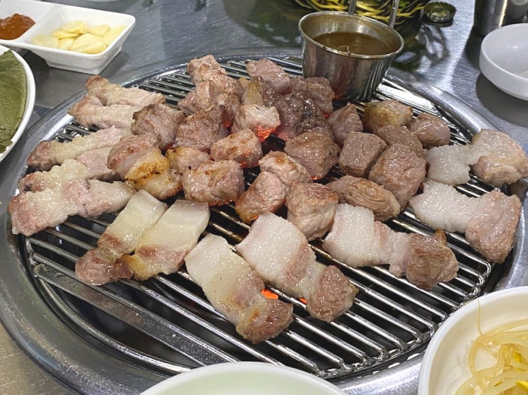 제주 현지인 맛집 제주생고기 '돈떵이' 제주 현지인 맛집 제주생고기 '돈떵이'