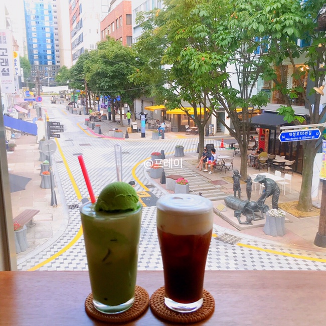  부산 중앙동 카페 : 와키와키커피/40계단 카페 /비엔나커피 추천