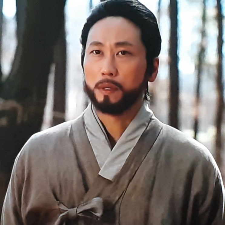 사람엔터와 전속 계약! 엄정화 조진웅 최희서 한예리와 <b>한솥밥</b>