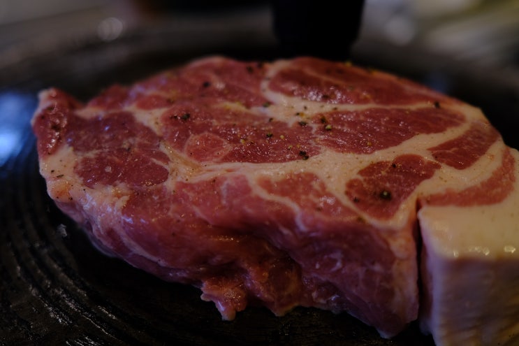 목구멍 대연동 삼겹살 : 스테이크 같은 돼지고기 먹을 수 있는 대연동 고깃집