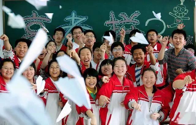 중국 상하이 초등학교 영어 시험 폐지