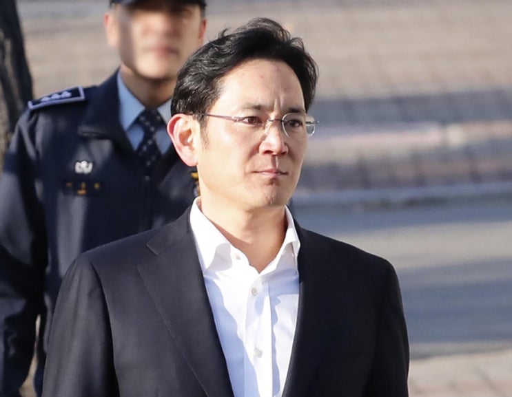  [영자신문 읽는 발코니] 이재용 가석방~