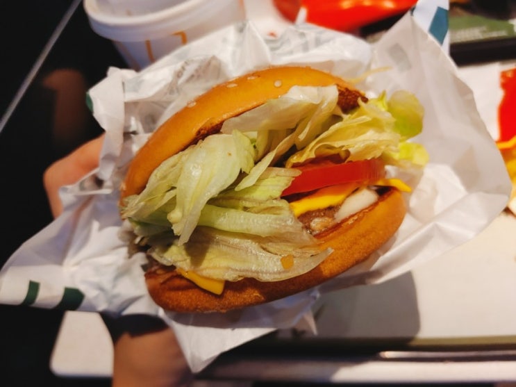  맥도날드 8월 신메뉴! 창녕갈릭버거 세트 냠냠