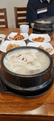  말복날 먹은 한방건강 삼계탕~