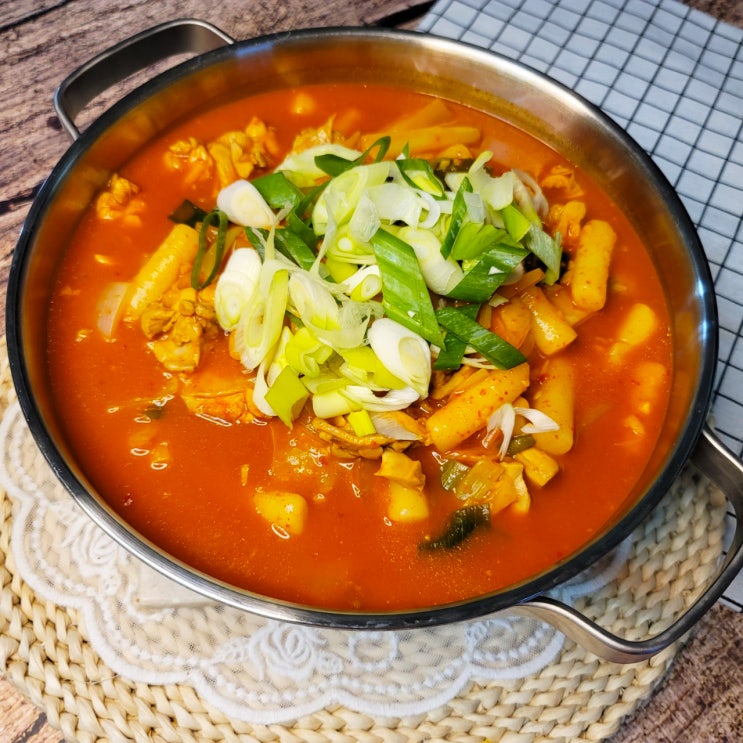  골목식당 닭떡볶이 레시피, 닭볶음탕 아닌, 백종원님을 웃음 짓게 한 상도동 닭떡볶이 만들기! 김가루 참기름 조합~