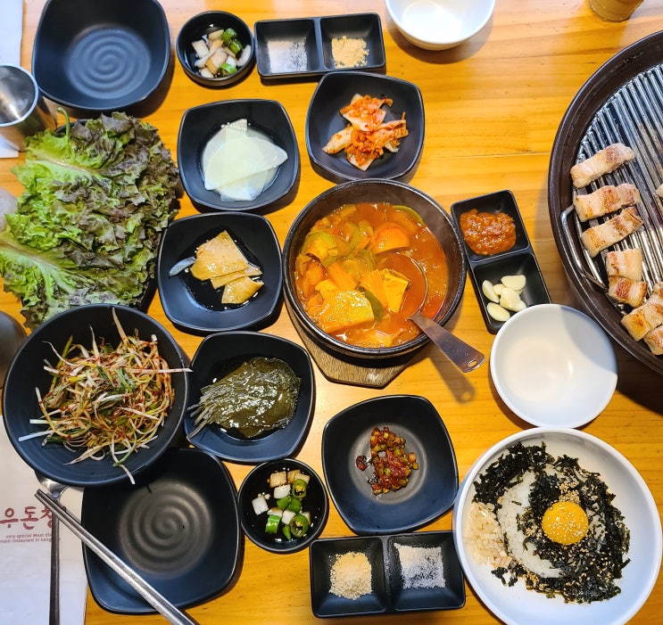  생고기만 고집하는 우돈청 개강추, 연예인단골맛집 [ 도산공원맛집 / 압구정로데오맛집 ]