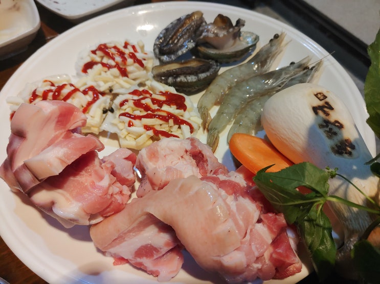  뜻밖의 모슬포 흑돼지 맛집 돈장군! 고기와 해산물을 함께 맛보자~