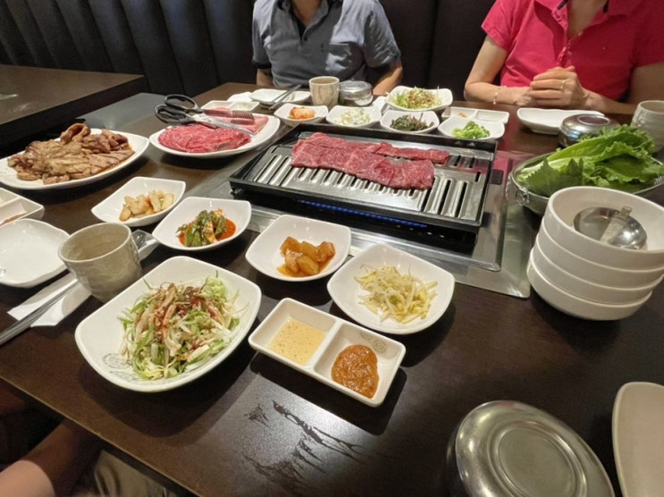 토론토 업타운에서 한국식 BBQ, 사리원